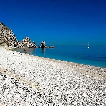 Alojamento de Acomodação e Pequeno-almoço Vivere Il Mare