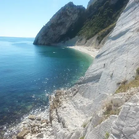 Vivere Il Mare Alojamento de Acomodação e Pequeno-almoço Numana